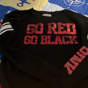 University of Cincinnati Bearcats shirt by Pink